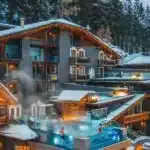 Chalet Infinity Pool Lichterketten Romantik Wintererlebnis