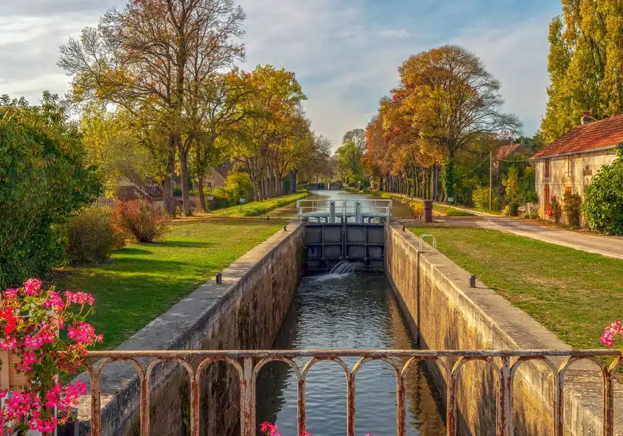 Canal de Bourgogne © Alain Doire/BFC Tourisme