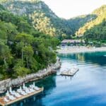 Luxus Hotel Traumurlaub Bucht Liegeflächen Meer Wald © Hillside Beach Club