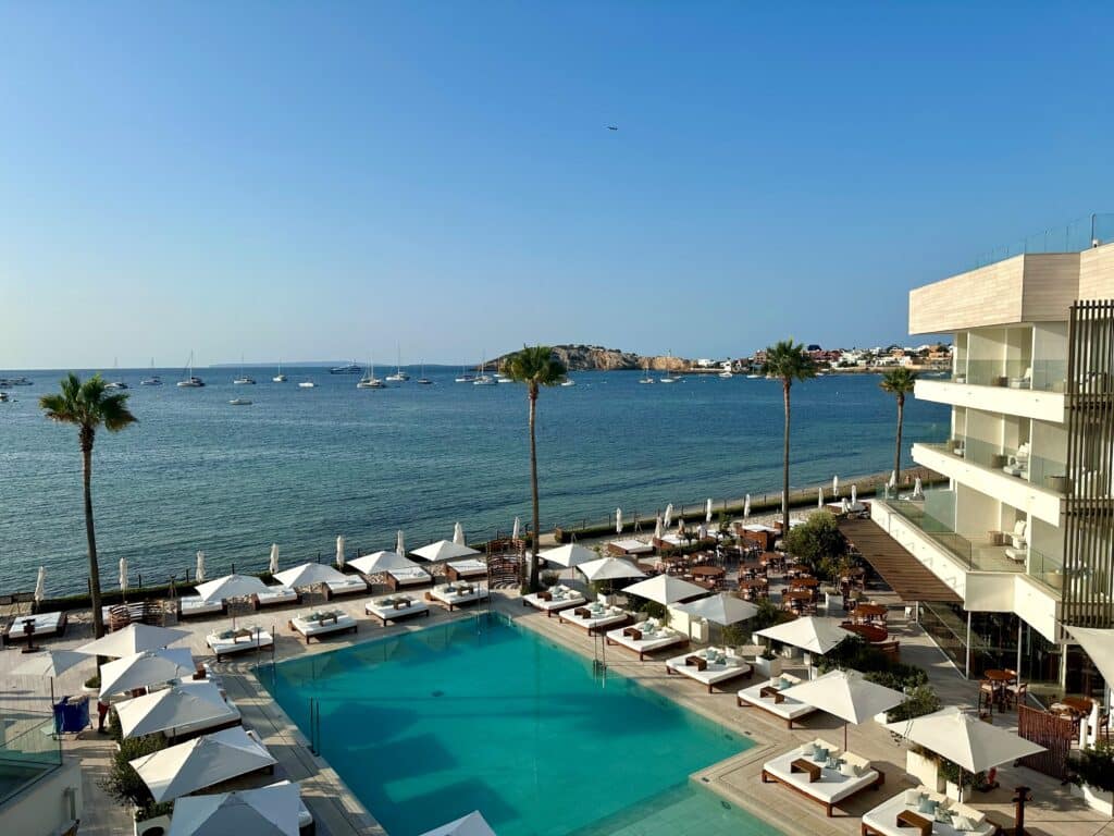 Luxushotel Nobu Ibiza-Pool Lounge