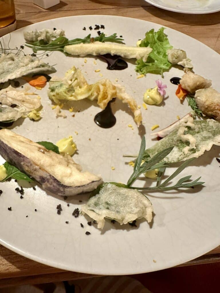 Gemüse Tempura Gastronomie Poggio ai Santi Toskana