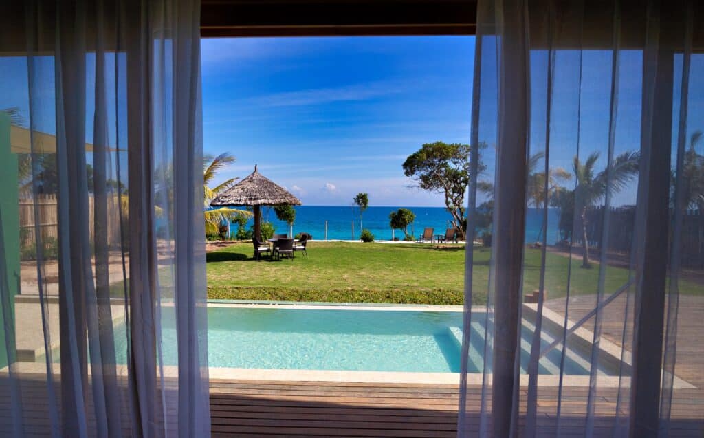 Ausblick von der Villa in das unendliche Blau Bawe Island Resort Sansibar