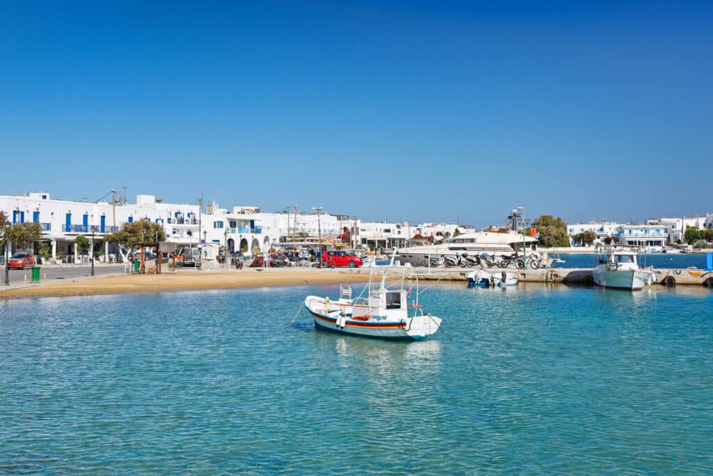 Blick auf Antiparos in Griechenland