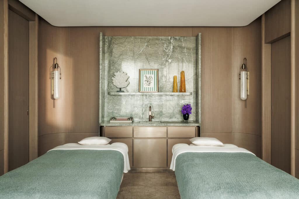 Jumeirah Marsa Al Arab Dubai Luxushotel mit Superyacht-Design am Arabischen Golf, Innenansicht