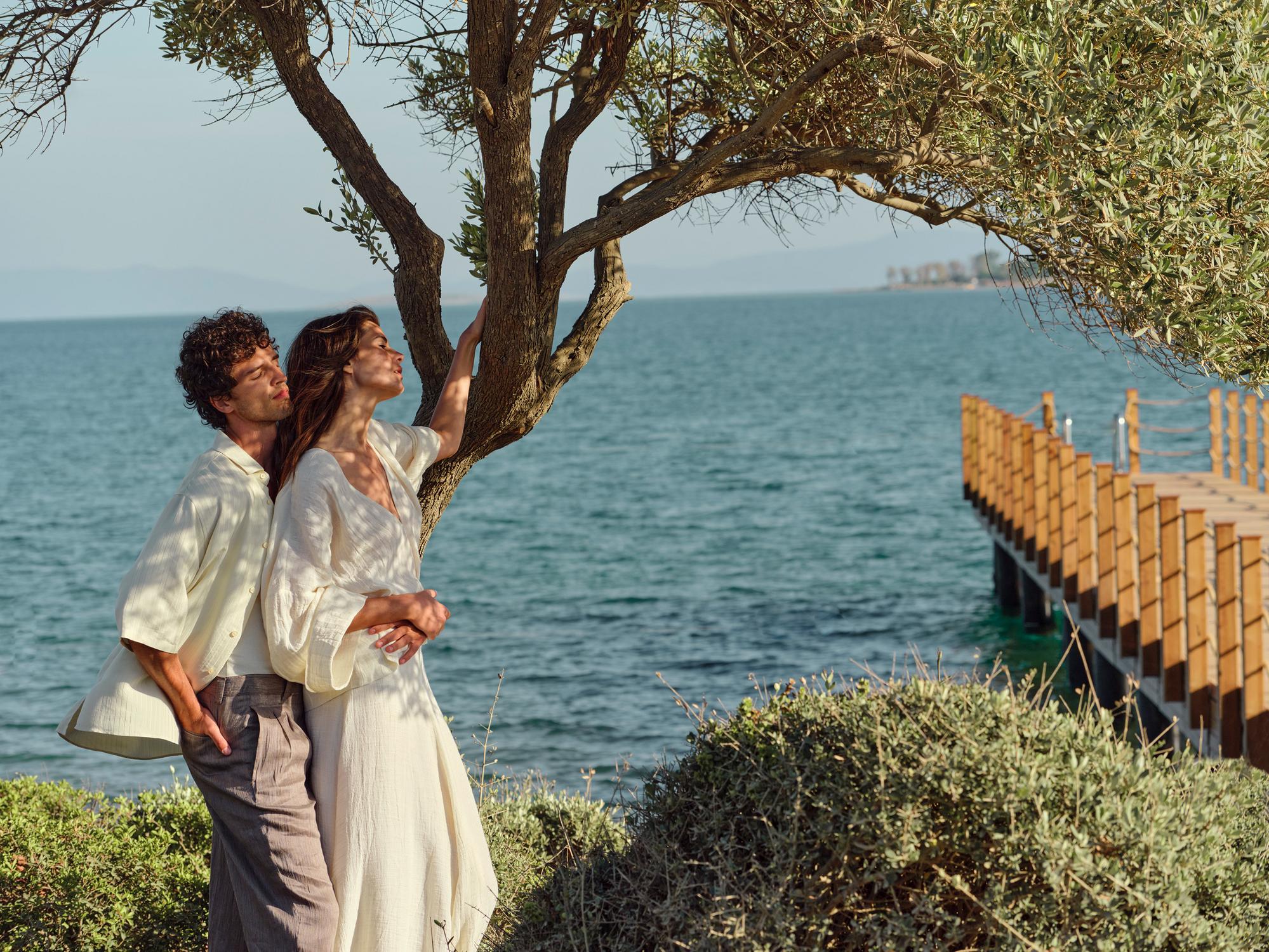 Im Schein der Sonne erleben Gaste der Anda Barut Collection auf der Delice Peninsula Momente tiefer Verbundenheit mit der Natur, ideal fur die Barut Longevity Experiences 2026.