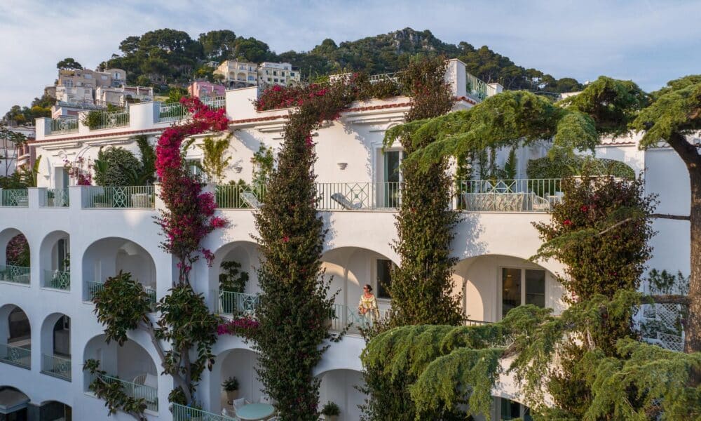 Im Herzen Capris verschmelzen die zeitlose Eleganz des Hotel La Palma und der einladende Stil von Casa Tua zu einem neuen gastronomischen Erlebnis.