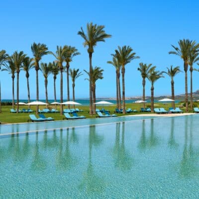 Vor der majestätischen Kulisse des Mittelmeers am Verdura Resort offenbart sich die Verheissung des Blue Zone Living fuer ein langes und erfuelltes Leben.